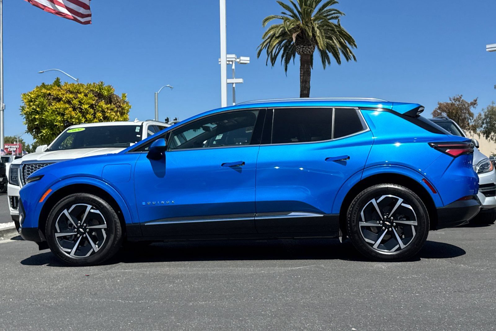 Used 2024 Chevrolet Equinox EV LT AWD/4WD image 8