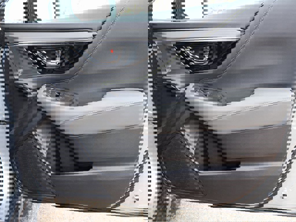 Used 2023 Subaru Outback Onyx Edition image 9