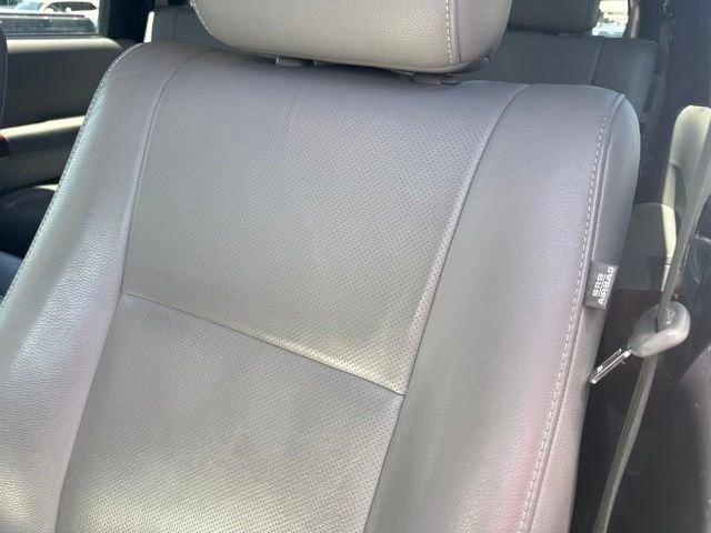 Used 2021 Toyota Sequoia Platinum AWD/4WD image 10