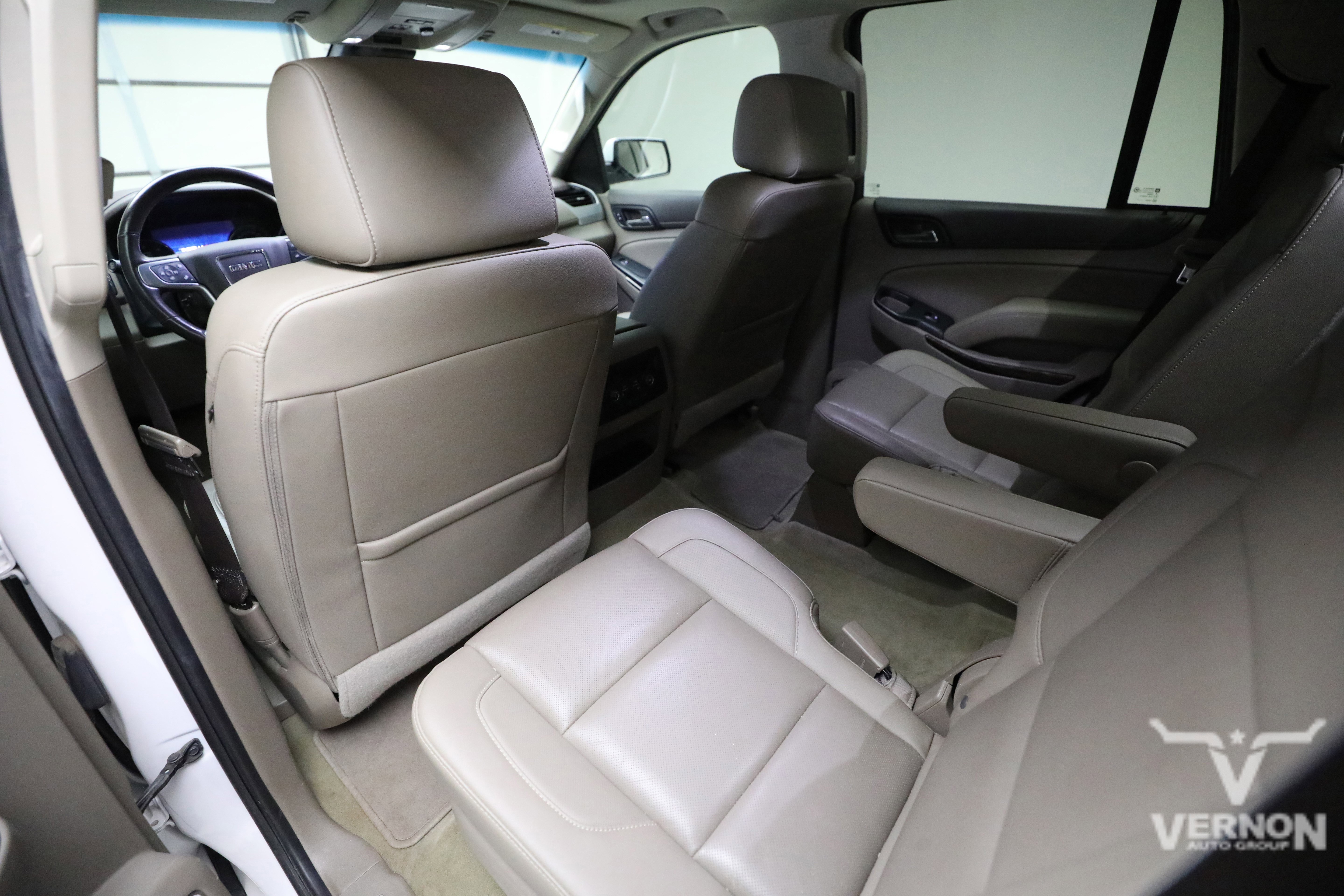 Used 2017 GMC Yukon SLT w/ Premium Edition RWD image 9