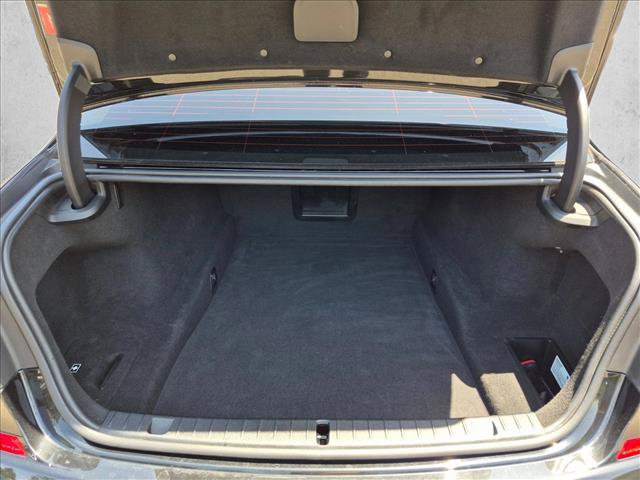 Used 2019 BMW 740i w/ M Sport Package RWD image 7