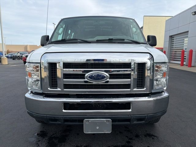 Used 2014 Ford E-250 and Econoline 250 w/ Power Group image 2