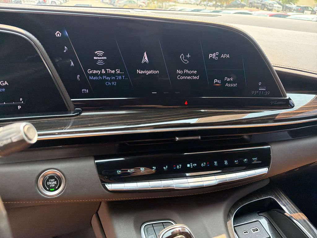 Used 2021 Cadillac Escalade Premium Luxury AWD/4WD image 29