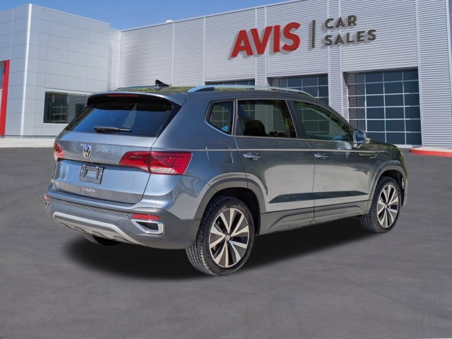 Used 2024 Volkswagen Taos SE image 6