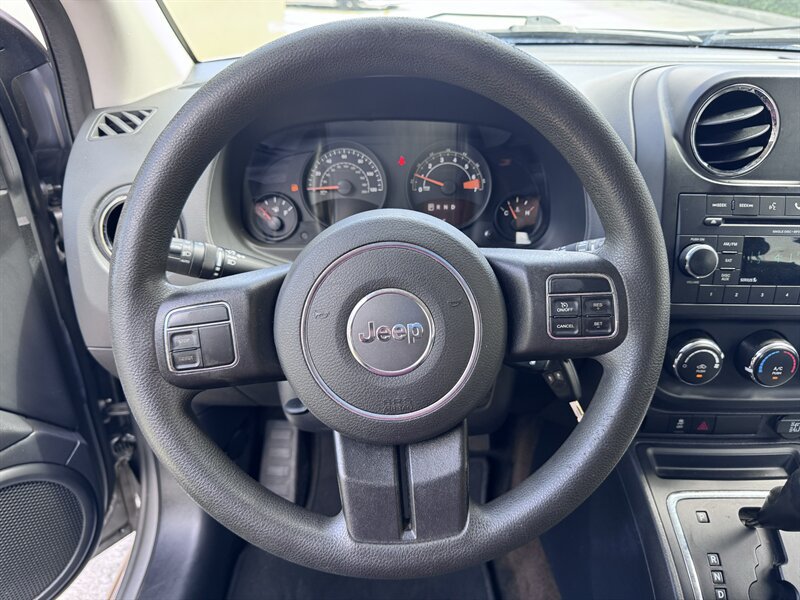 Used 2016 Jeep Compass Sport w/ Power Value Group FWD image 9