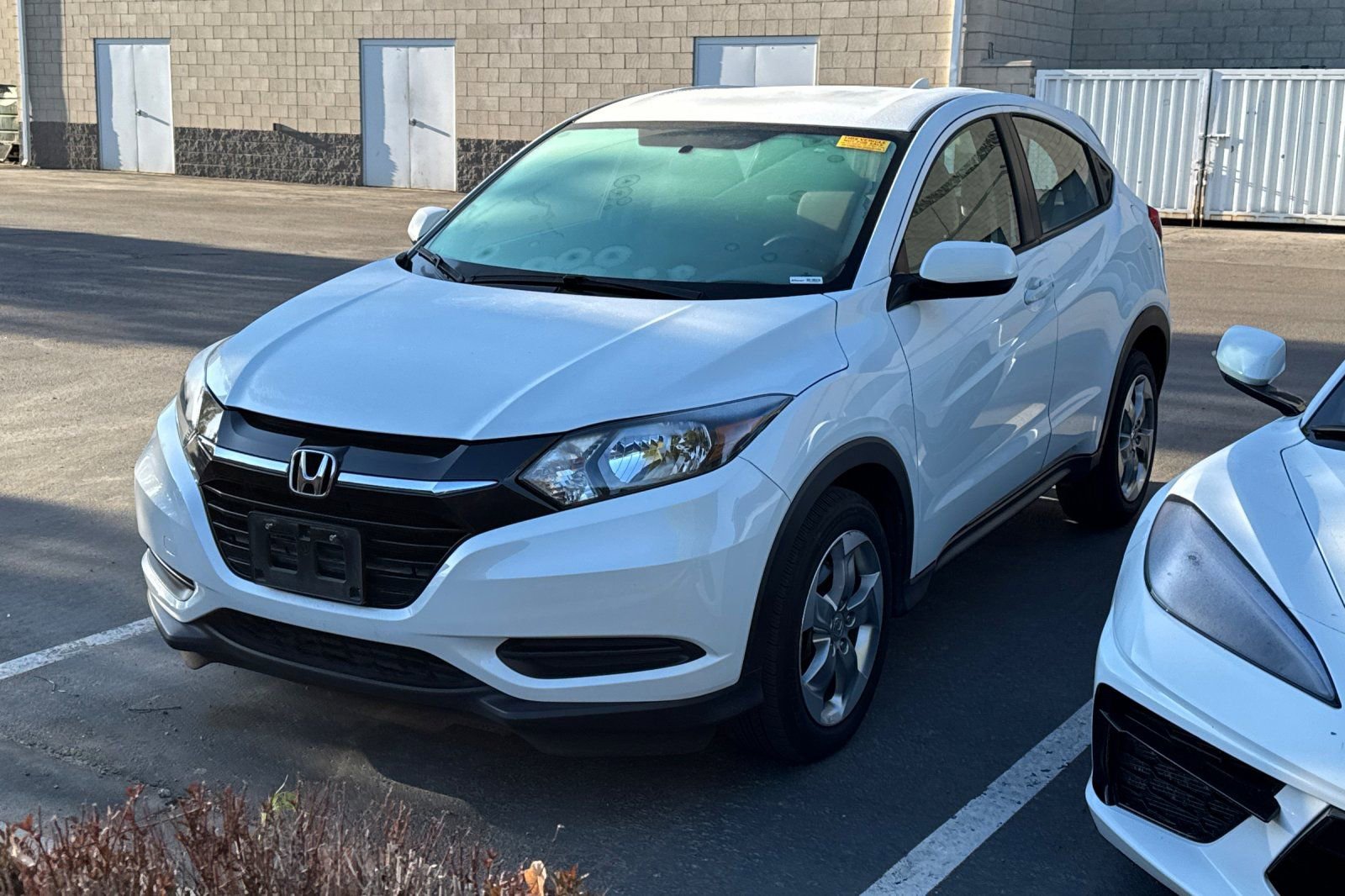 Used 2017 Honda HR-V LX image 2