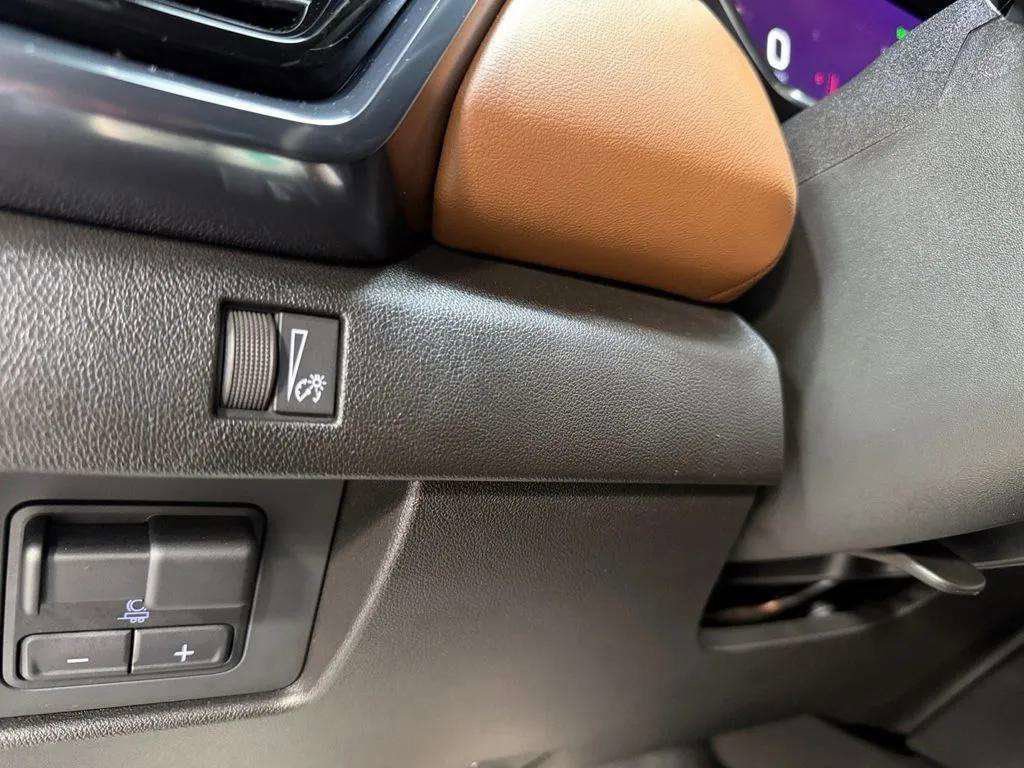 Used 2025 GMC Canyon AT4 AWD/4WD image 37