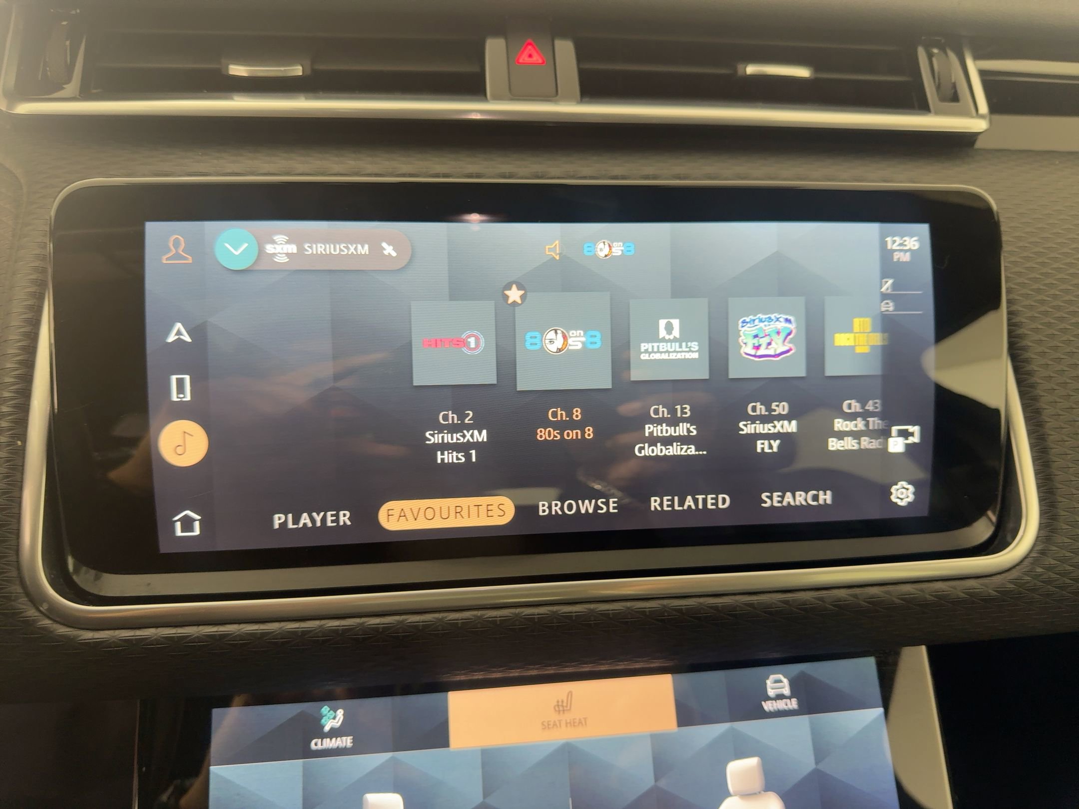 Used 2022 Land Rover Range Rover Velar R-Dynamic S image 22