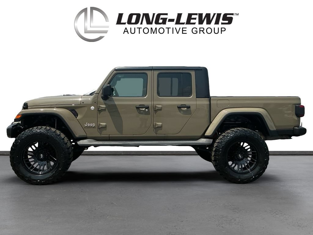 Used 2020 Jeep Gladiator Overland AWD/4WD image 2