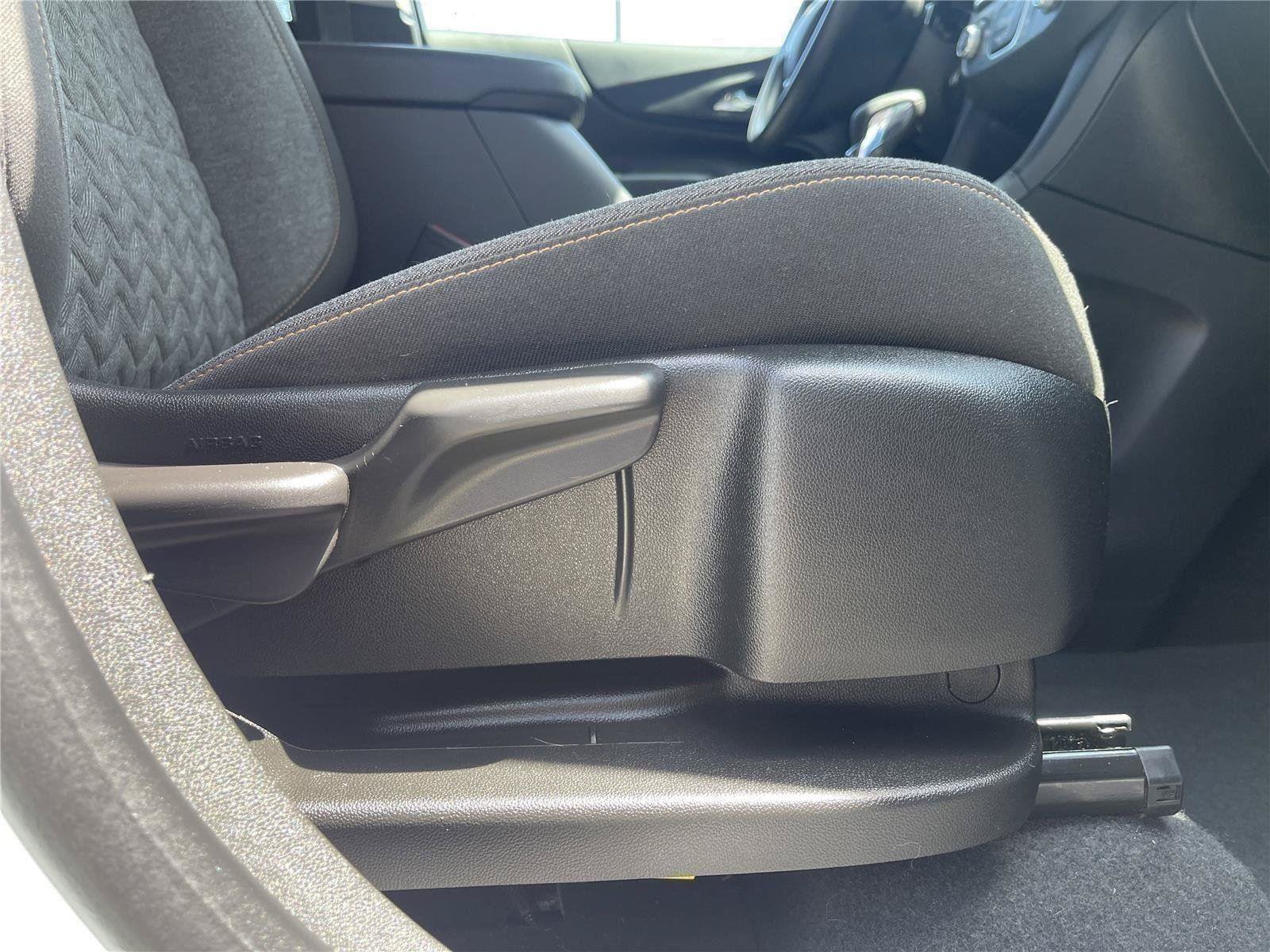 Used 2023 Chevrolet Equinox LT AWD/4WD image 33