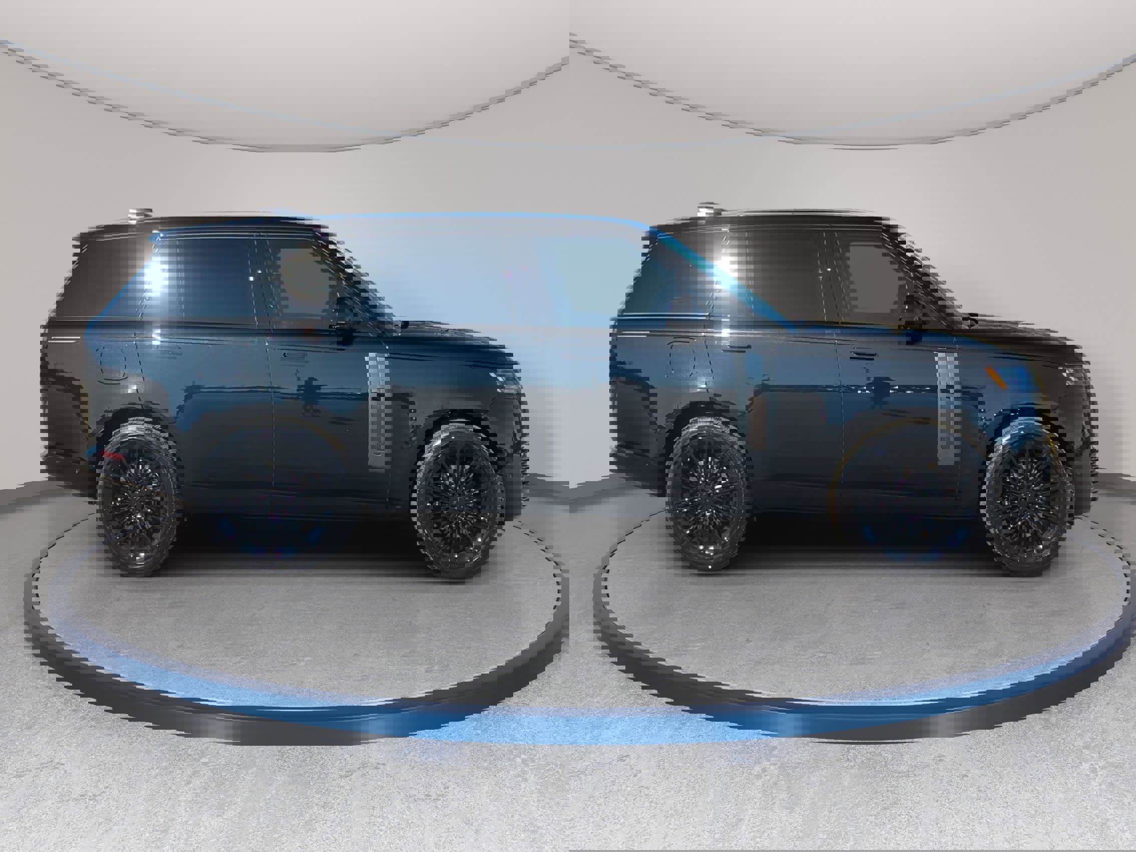 New 2026 Land Rover Range Rover SV image 5