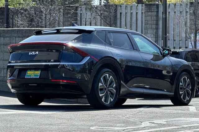 Used 2022 Kia EV6 Light image 4