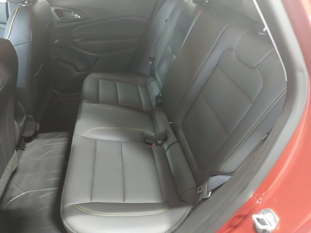 Used 2024 Chevrolet Trax ACTIV w/ Sunroof Package FWD image 13