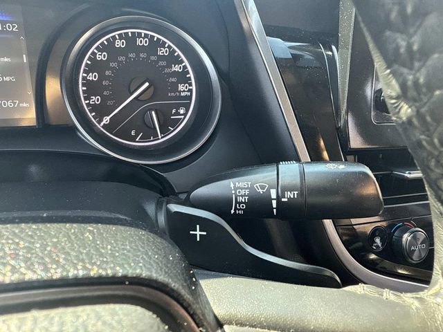 Used 2023 Toyota Camry SE image 32