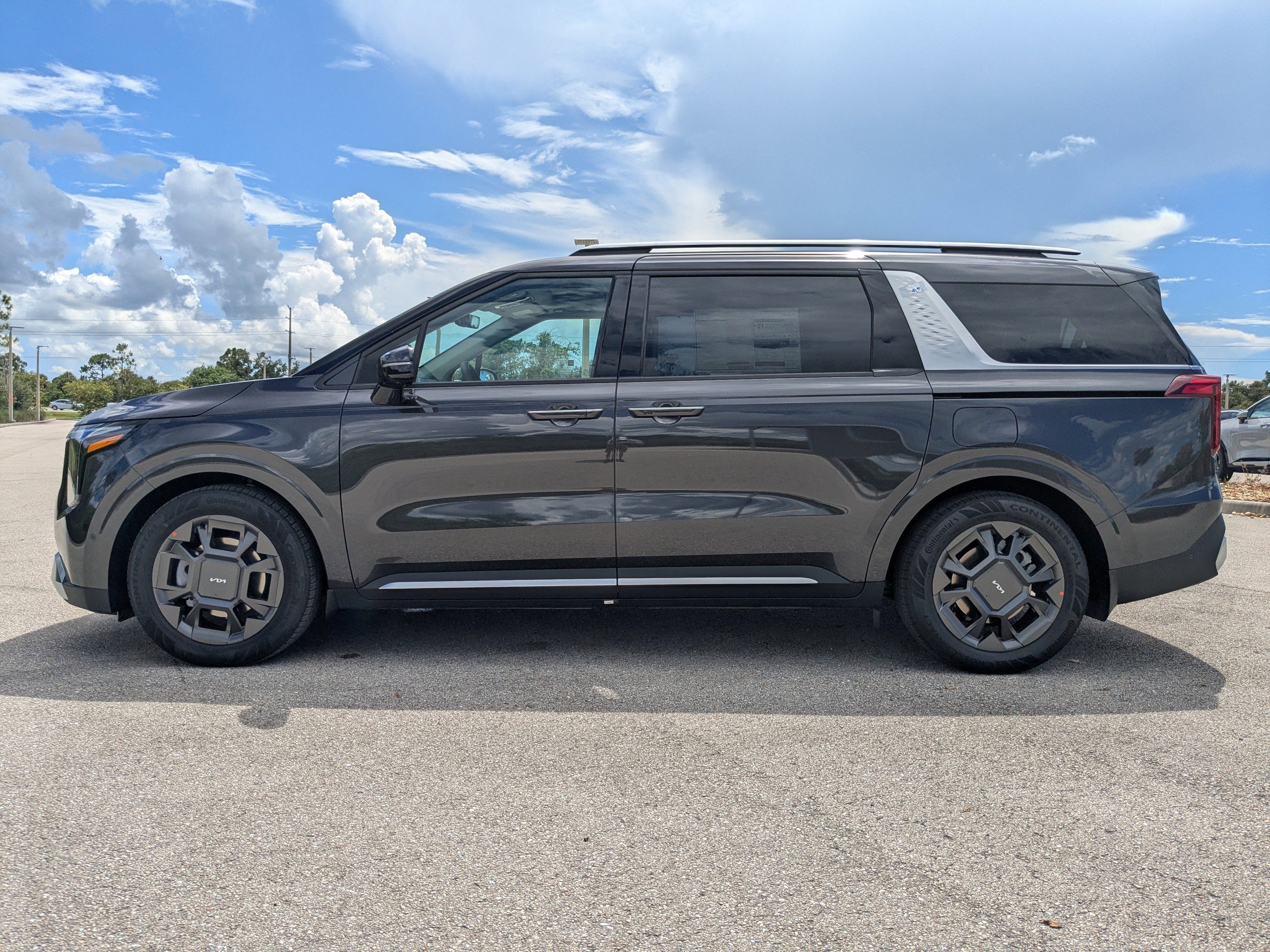 New 2026 Kia Carnival SX image 8