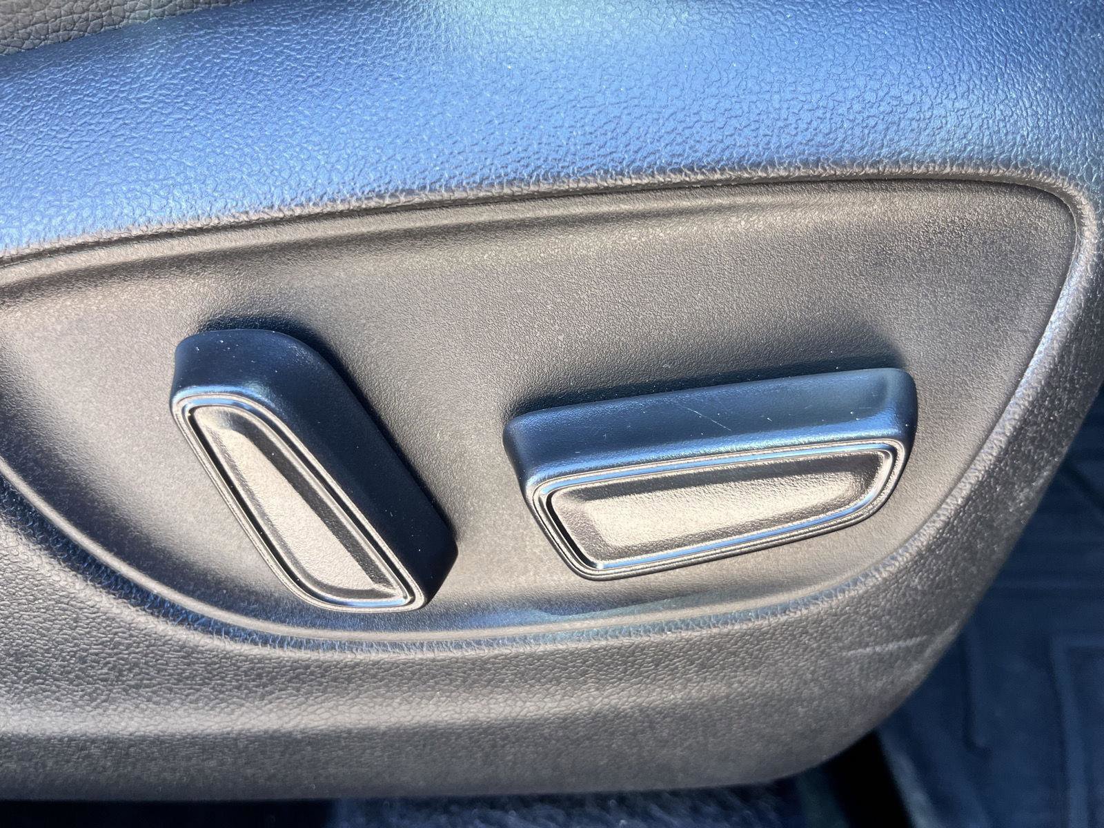 Certified 2022 Toyota Highlander XSE image 32