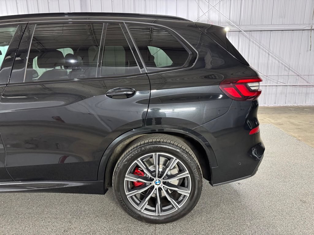 Used 2023 BMW X5 M50i w/ Executive Package AWD/4WD image 17