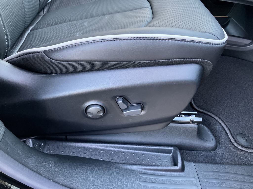 New 2026 Chrysler Pacifica Limited w/ S Appearance Package image 44