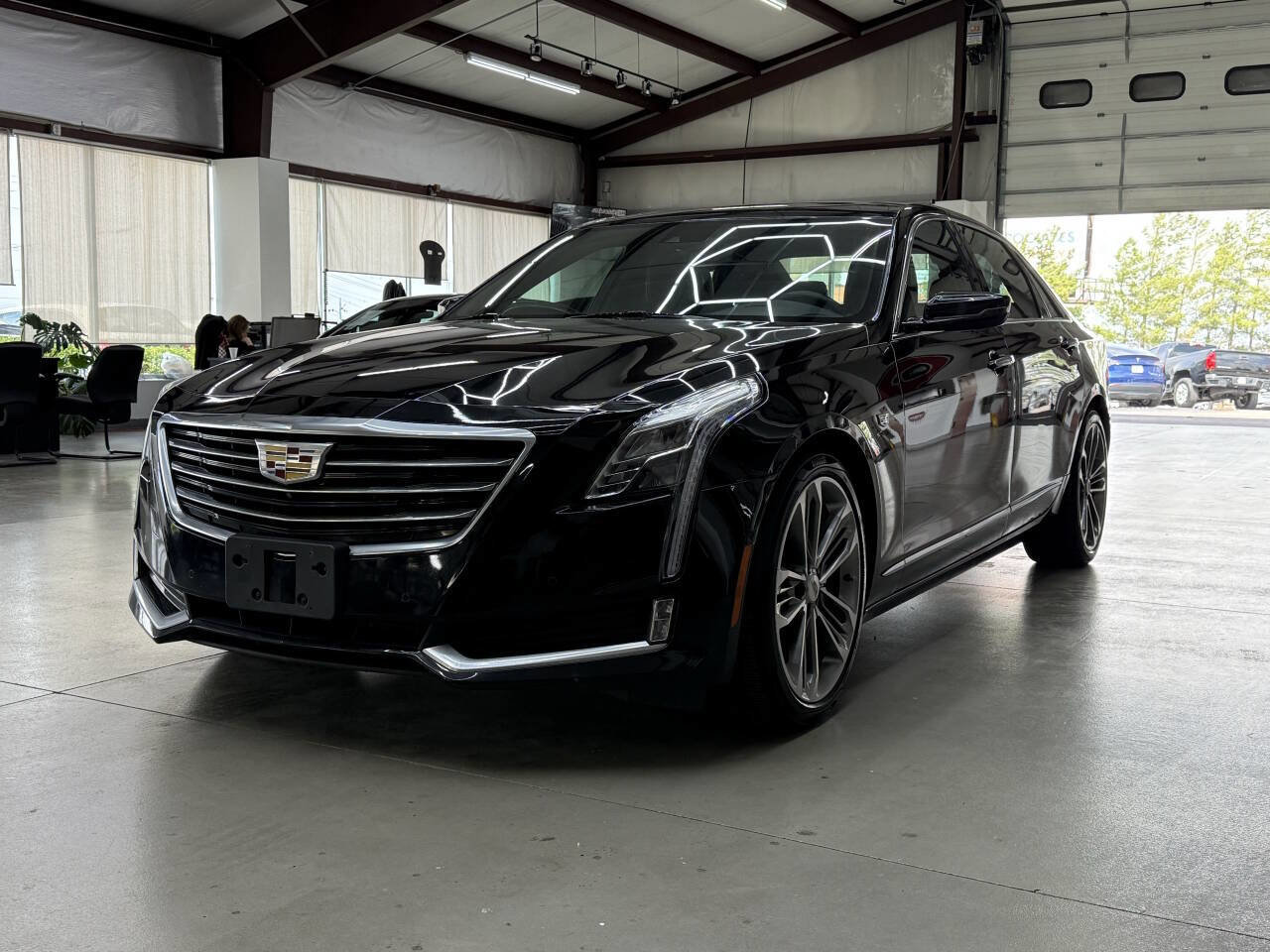 Used 2018 Cadillac CT6 Luxury image 4