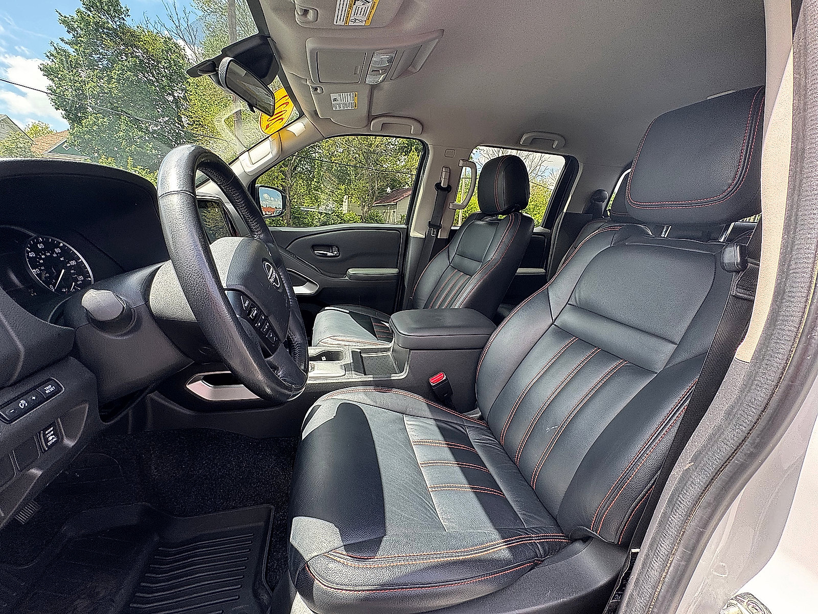 Used 2022 Nissan Frontier SV AWD/4WD image 10