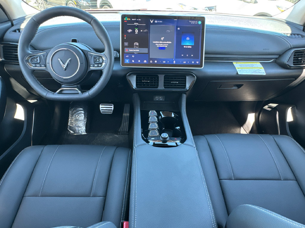 New 2027 VinFast VF 8 Eco AWD/4WD image 18