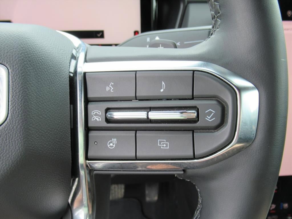 Used 2025 GMC Terrain Elevation w/ Elevation Premium Package AWD/4WD image 24