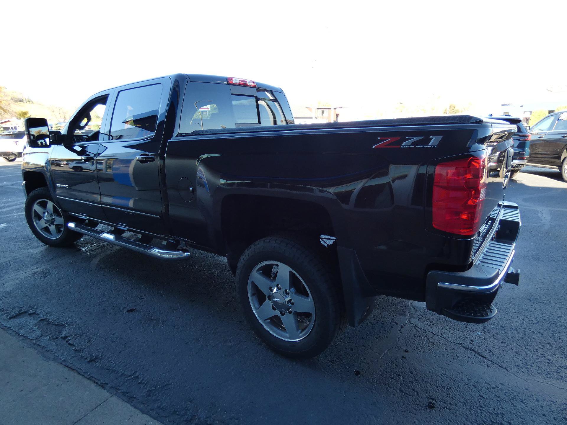 Used 2018 Chevrolet Silverado 2500 LT w/ All Star Edition AWD/4WD image 11