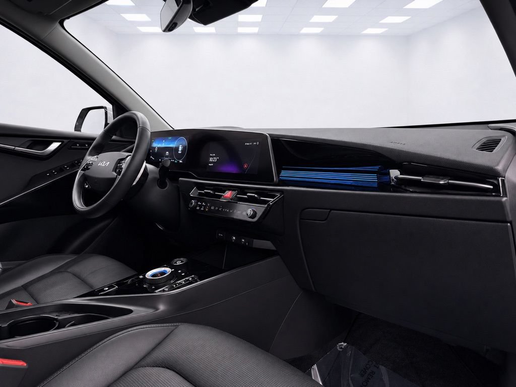 Used 2024 Kia Niro Wave w/ Wave Preserve Package FWD image 17