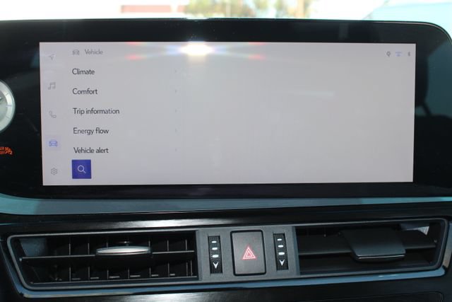 Used 2024 Lexus ES 300h w/ Accessory Package (Z1) FWD image 27