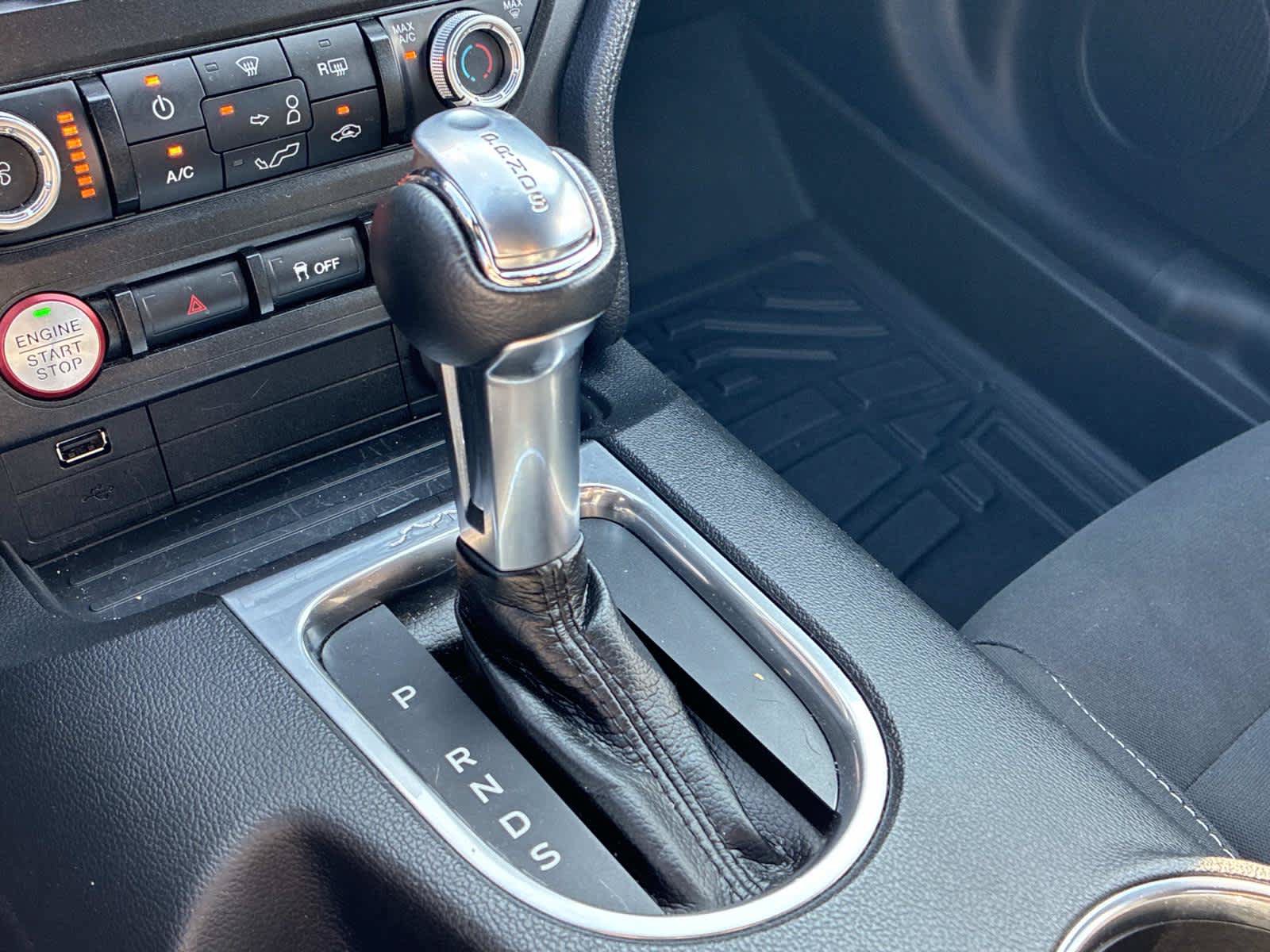 Used 2019 Ford Mustang GT w/ Black Accent Package RWD image 34