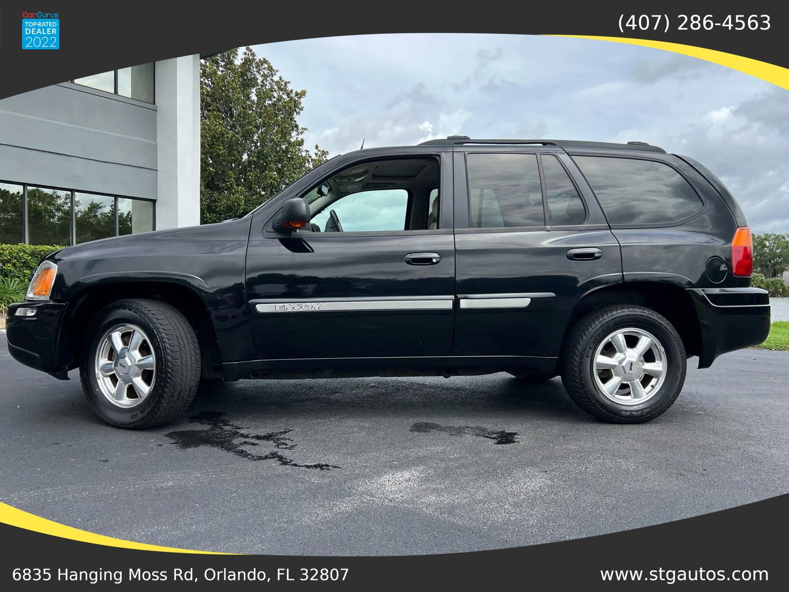 Used 2005 GMC Envoy SLT image 2