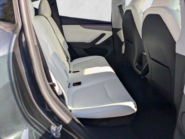 Used 2026 Tesla Model Y Premium image 18