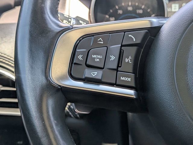 Used 2020 Jaguar F-PACE R-Sport image 32