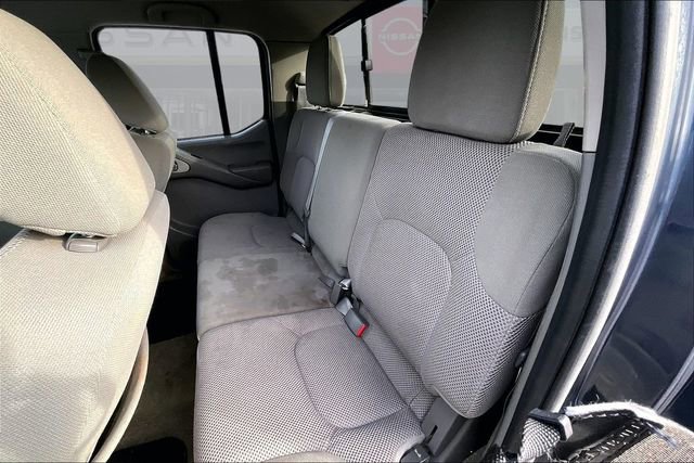 Used 2018 Nissan Frontier SV image 18