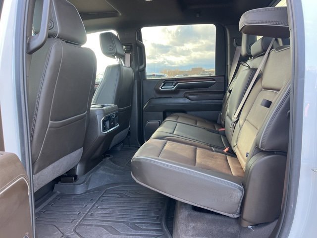 Used 2024 GMC Sierra 3500 Denali image 39