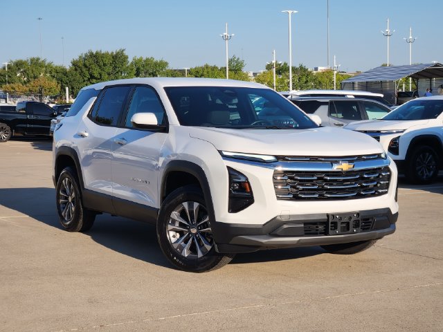 Used 2026 Chevrolet Equinox LT FWD image 2