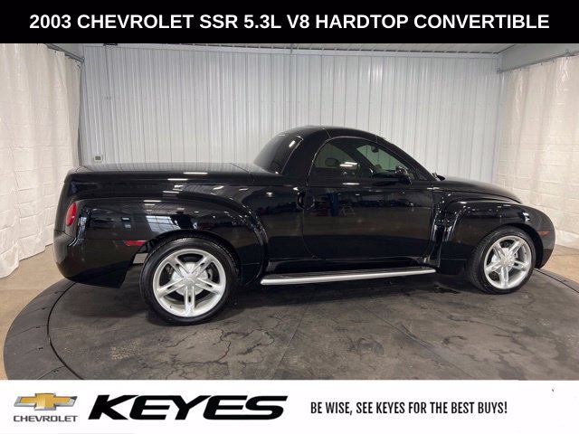 Used 2003 Chevrolet SSR w/ Preferred Equipment Group RWD image 10