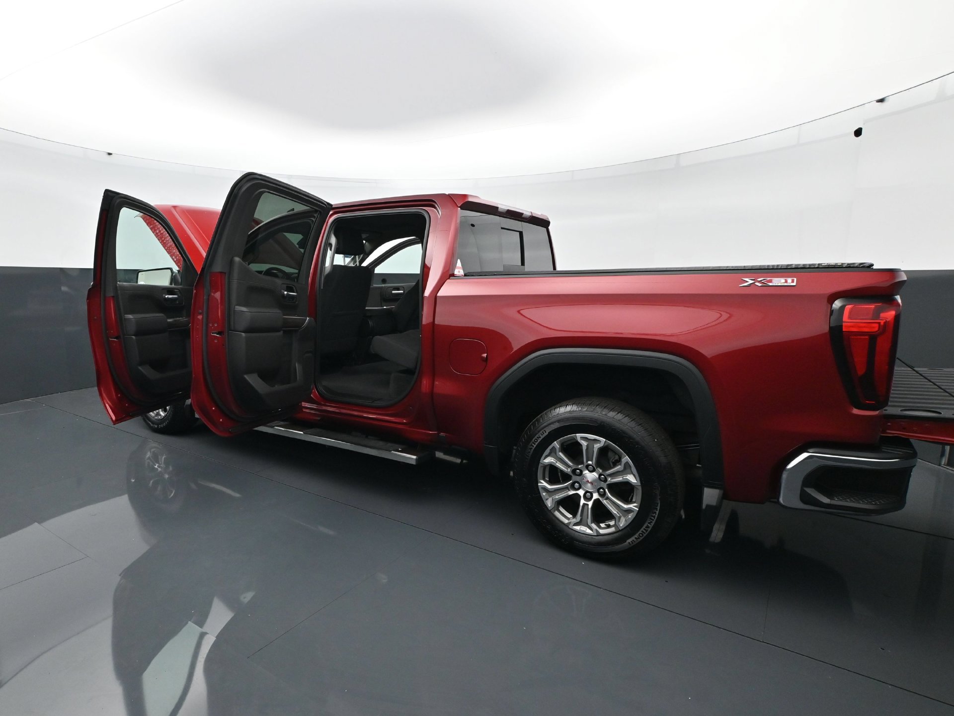 Used 2020 GMC Sierra 1500 SLE w/ SLE Value Package AWD/4WD image 32