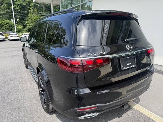 Used 2025 Mercedes-Benz GLS 450 4MATIC image 9