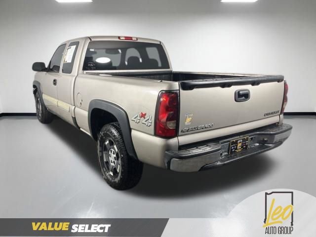 Used 2005 Chevrolet Silverado 1500 LS w/ Light Duty Power Package AWD/4WD image 4