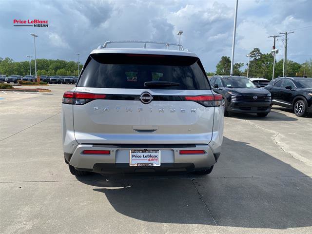 Used 2024 Nissan Pathfinder SL w/ SL Premium Package image 6