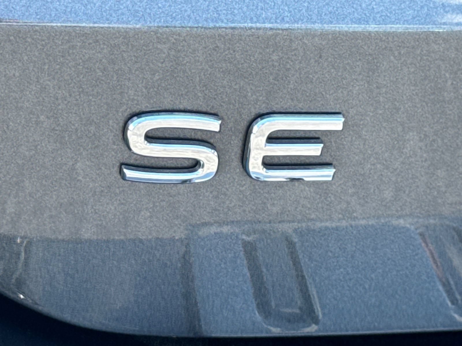 Certified 2023 Volkswagen Taos SE w/ Black Wheel Package FWD image 40