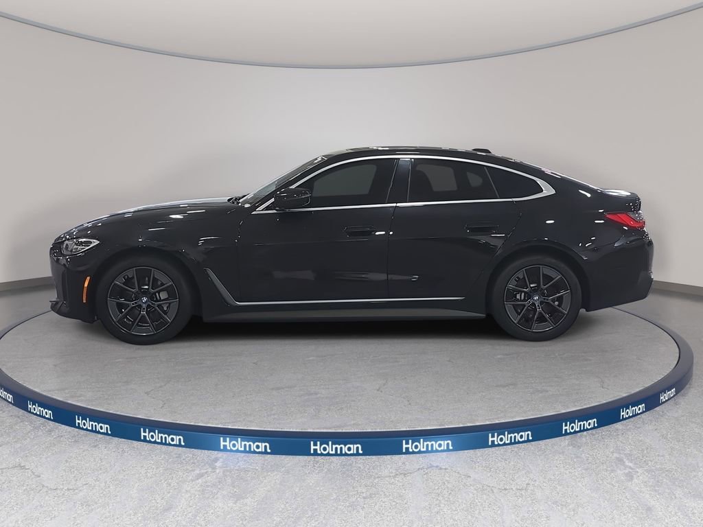 Used 2023 BMW i4 eDrive35 w/ Premium Package image 9