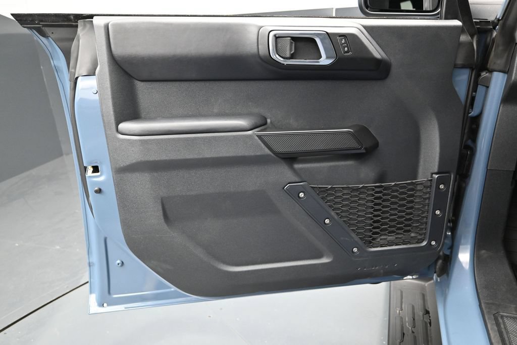 Used 2025 Ford Bronco Outer Banks AWD/4WD image 14