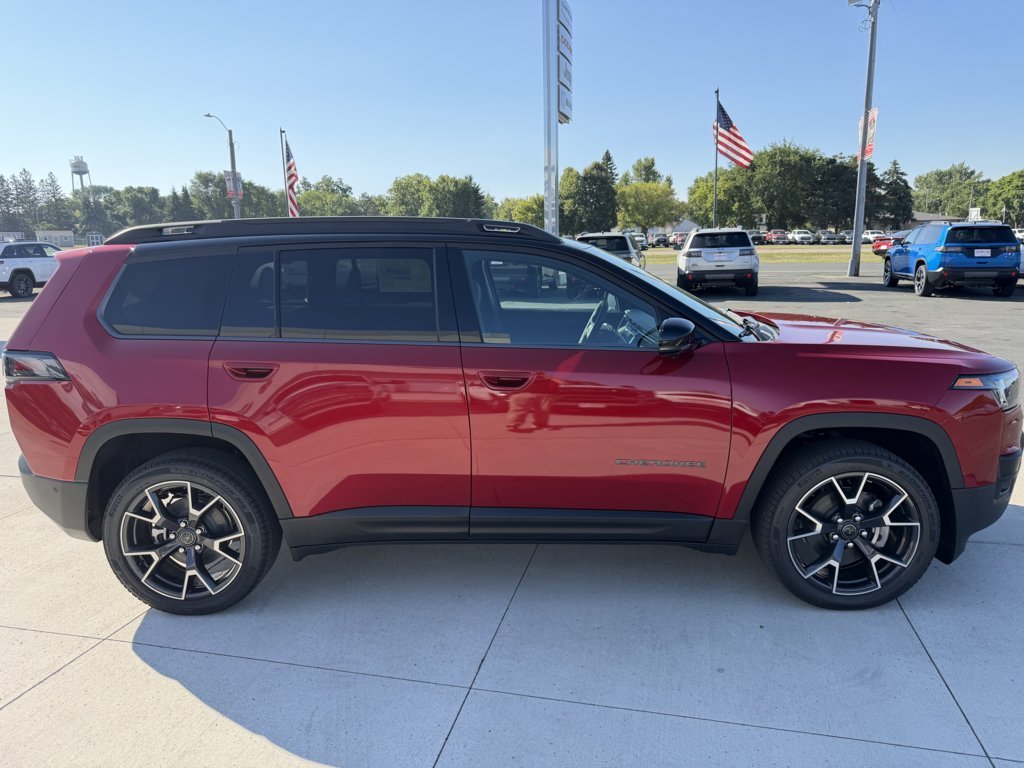 New 2026 Jeep Cherokee Overland w/ Trailer Tow Group AWD/4WD image 9