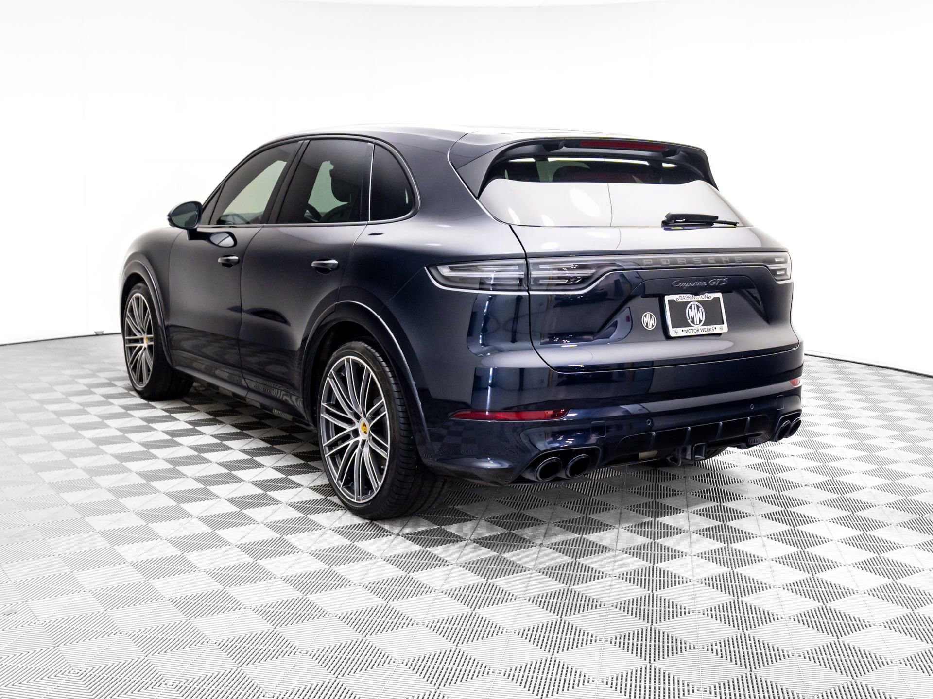 Used 2021 Porsche Cayenne GTS AWD/4WD image 3