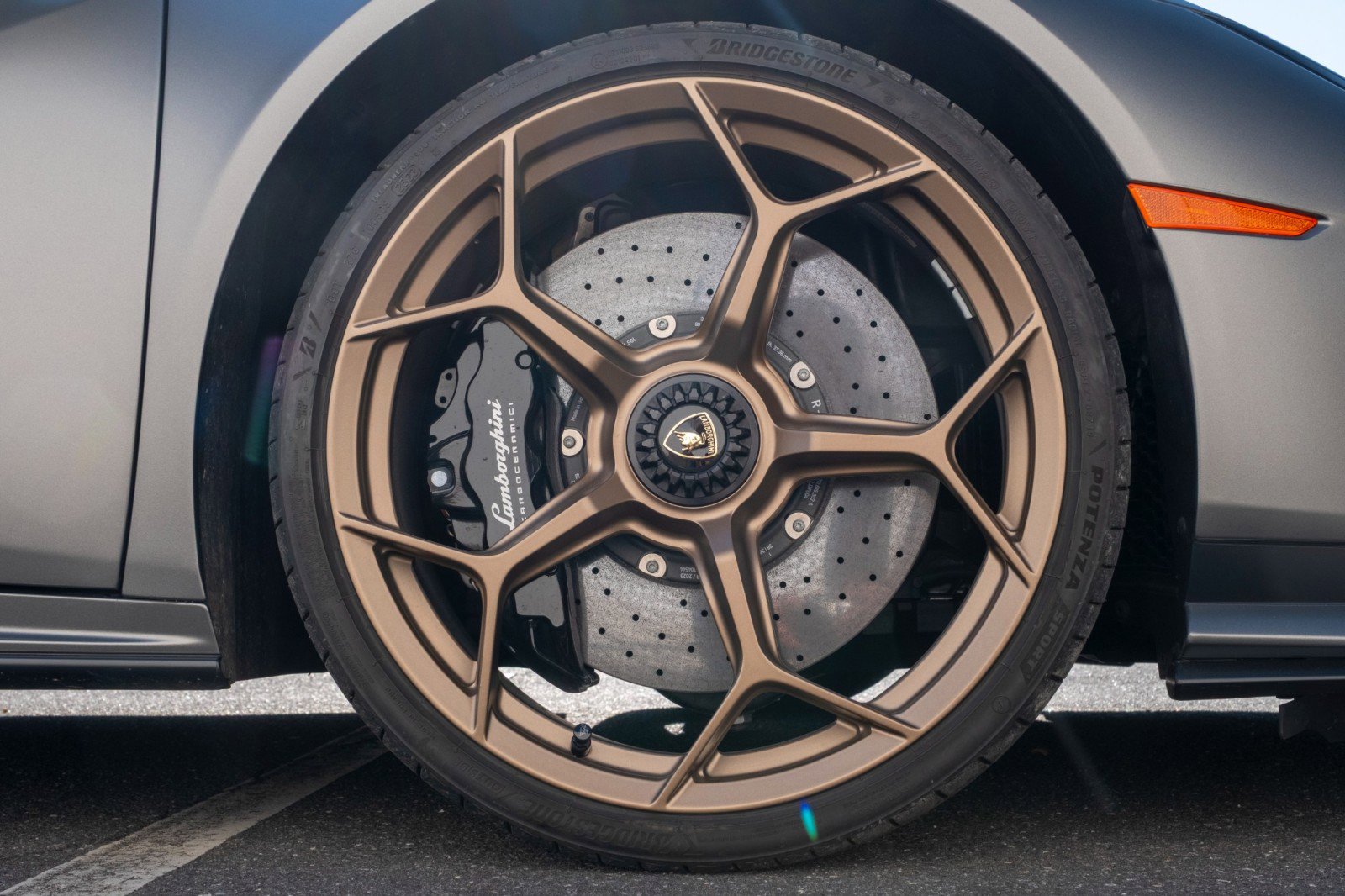 Used 2023 Lamborghini Huracan Tecnica image 18