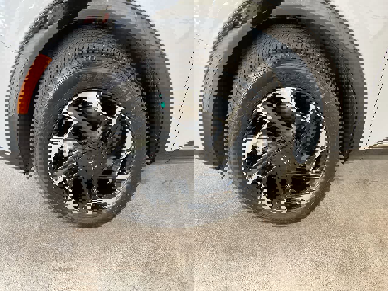 Used 2024 Kia Sportage SX image 10