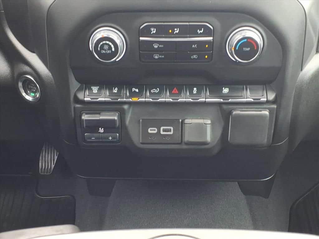 Used 2025 Chevrolet Silverado 2500 Custom w/ Custom Value Package image 25