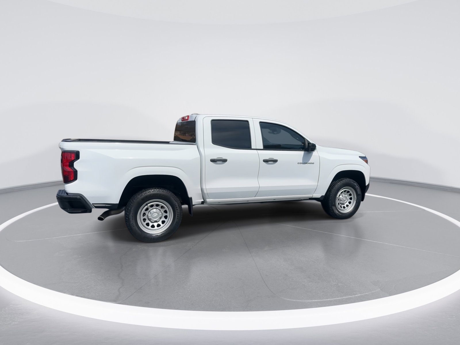 Used 2023 Chevrolet Colorado W/T image 9